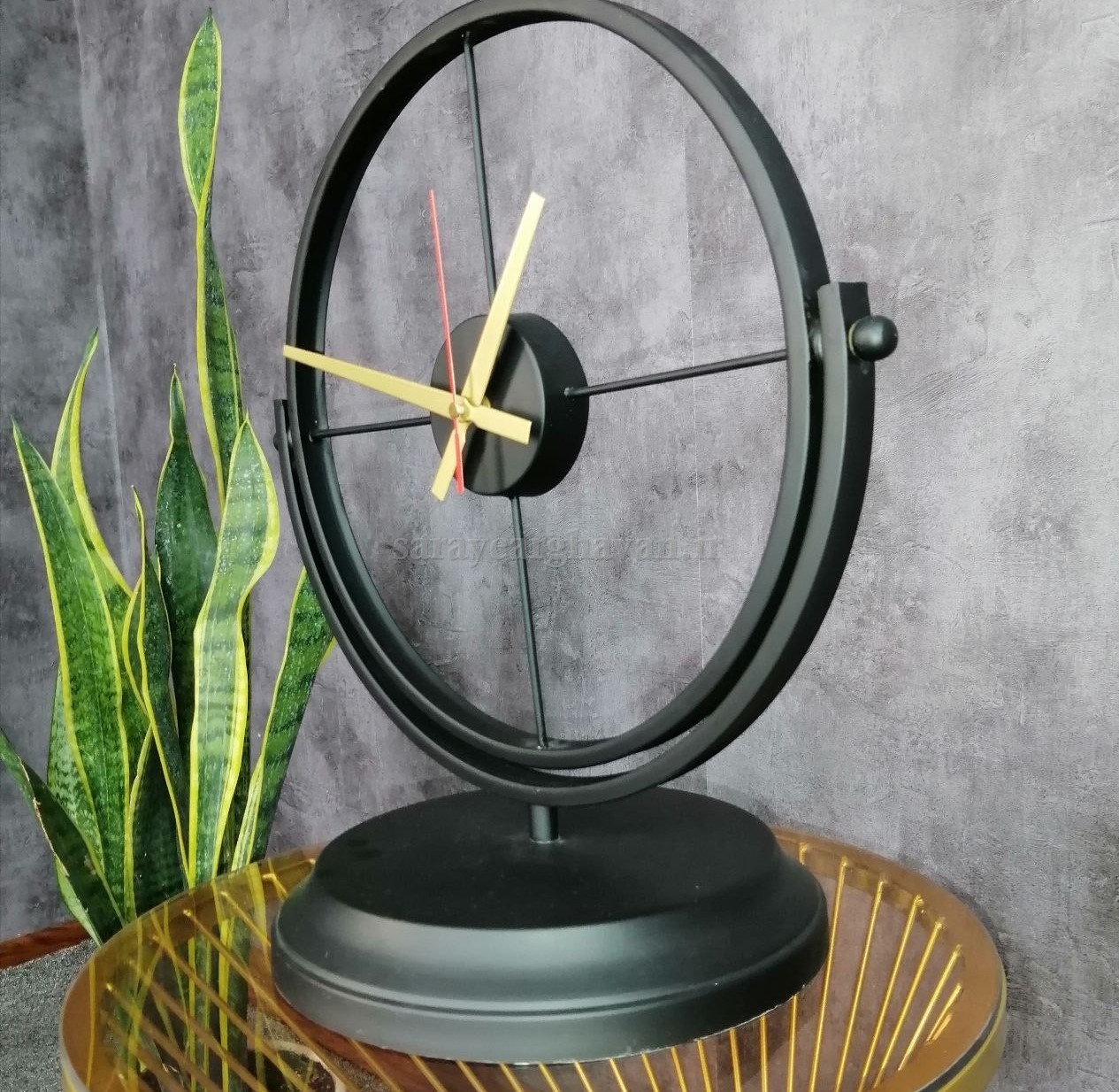 ساعت رومیزی مدرن فلزی، کد H137