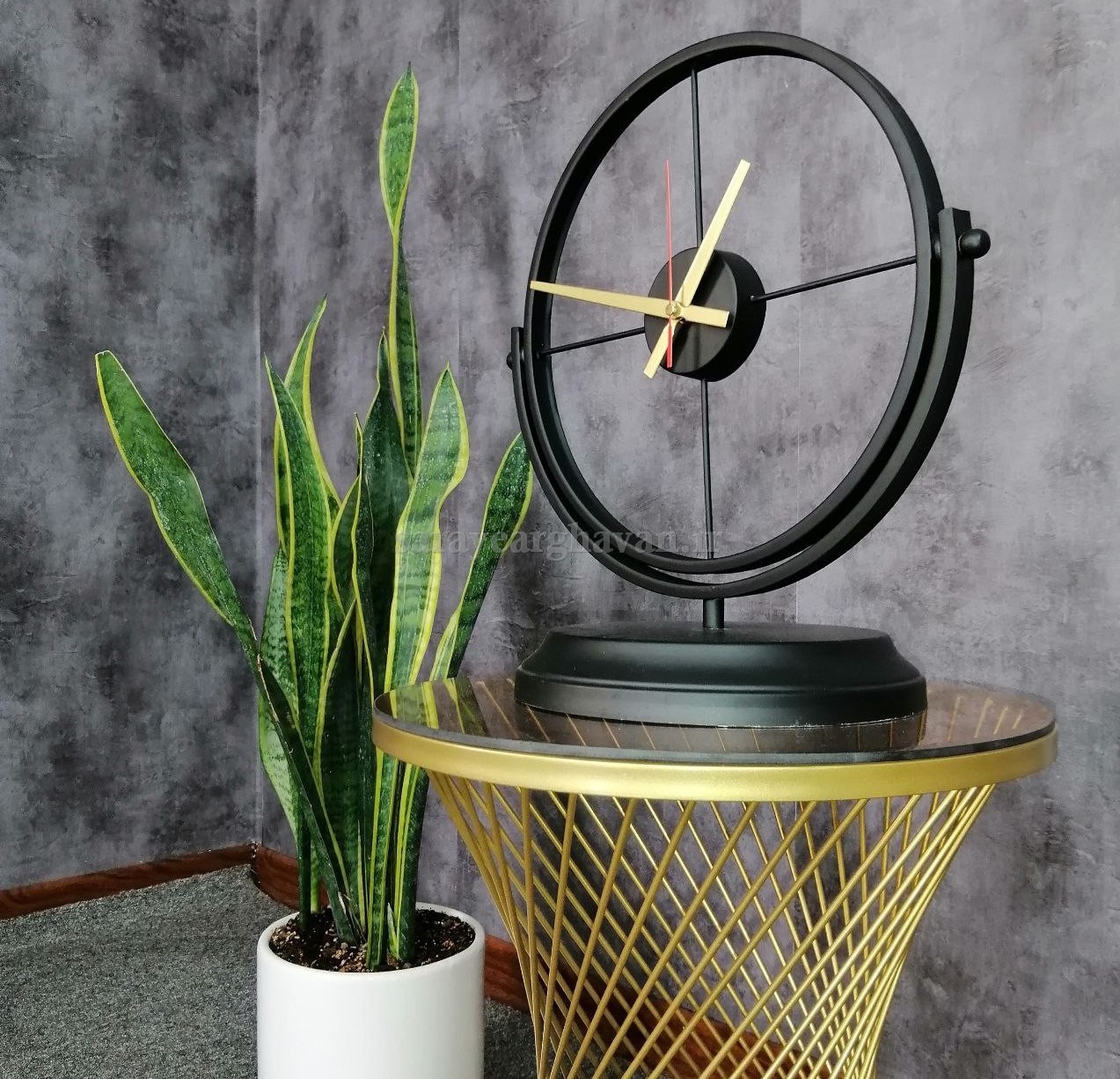 ساعت رومیزی مدرن فلزی، کد H137