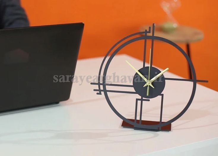 ساعت رومیزی مدرن فلزی کد H174
