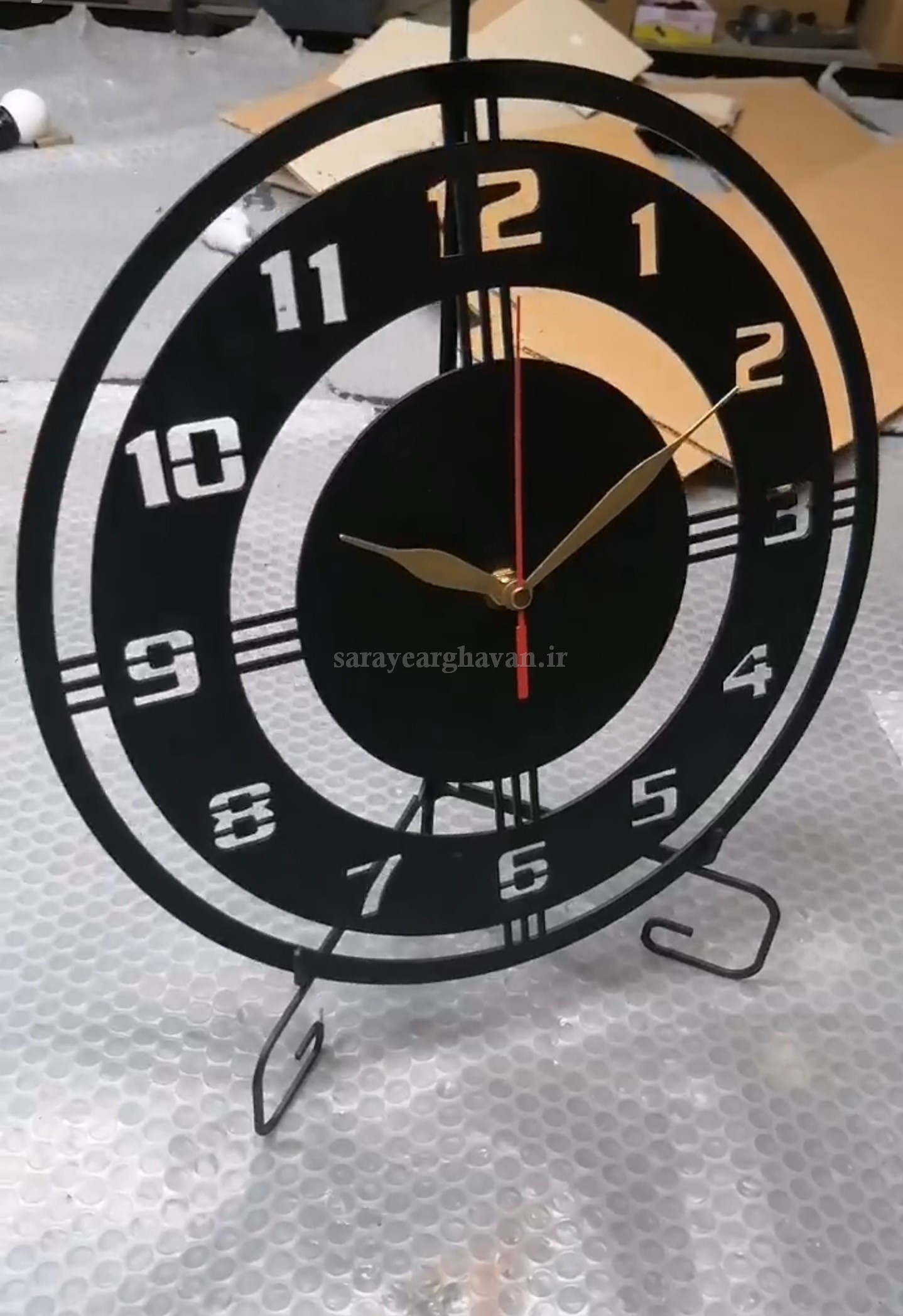ساعت رومیزی مدرن فلزی کد H200